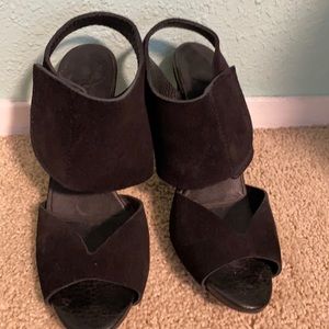 Pedro Garcia suede heels